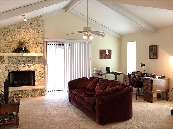 3rd image of 1016 Saint Julien Dr APT 401