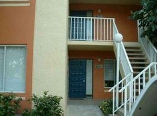 1229 The Pointe Dr, West Palm Beach, FL 33409