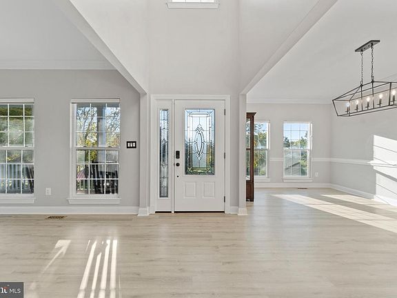 5th image of 17444 Francis Farm Pl