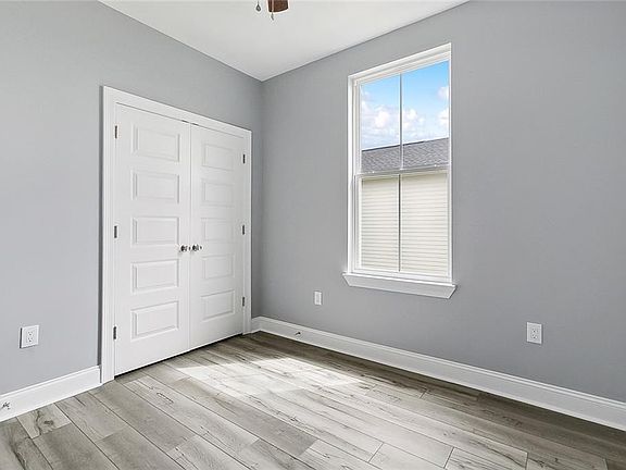 3rd image of 2518 Acacia St