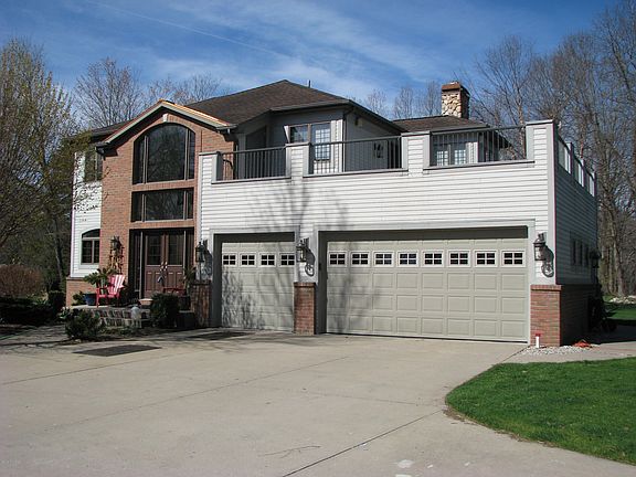 2nd image of 13999 Thompson Dr NE