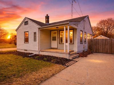 1910 Washington ROAD, Kenosha, WI, 53140