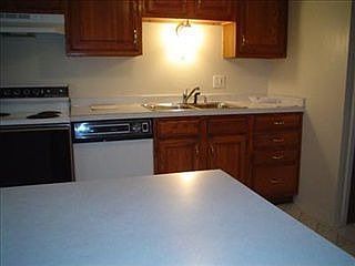 3rd image of 7439 Essex Dr Unit B
