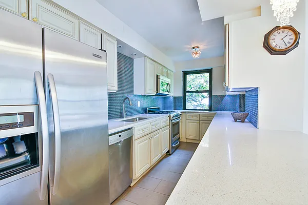 Rented by Platinum Properties | media 19