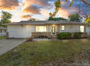 305 W Toledo St, Broken Arrow, OK 74012