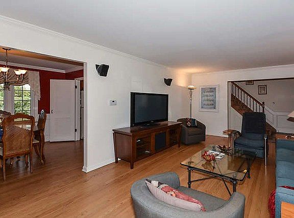 5th image of 518 S Yale Ave