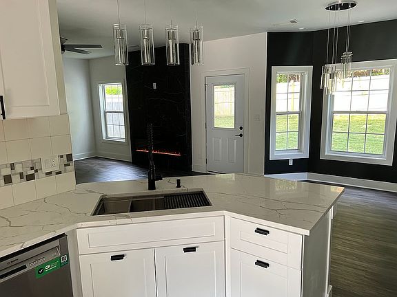 2nd image of 5259 Leecroft Dr