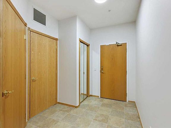 3rd image of 4512 W 52nd Ave #202