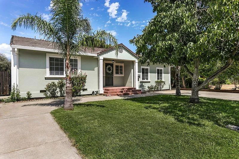 2731 23rd Ave photo 1