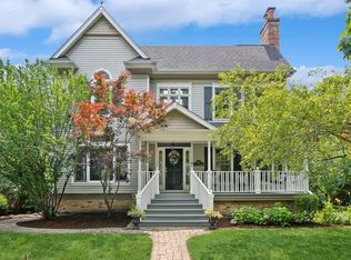 607 Lake Ave, Wilmette, IL
