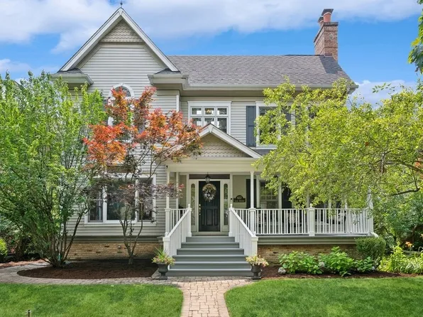 607 Lake Ave, Wilmette, IL 60091
