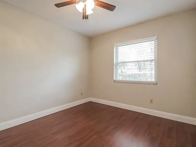 13900 Lena St — Photo 13