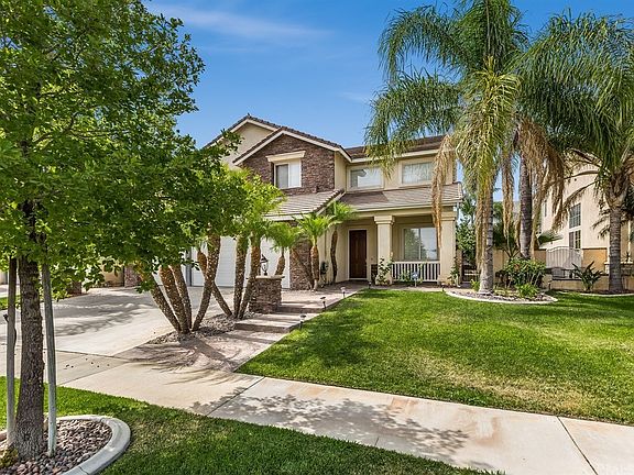 2nd image of 940 Othello Ln