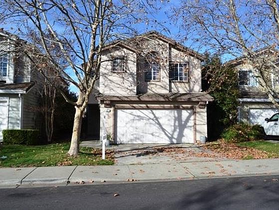 1st image of 829 Parkway Dr