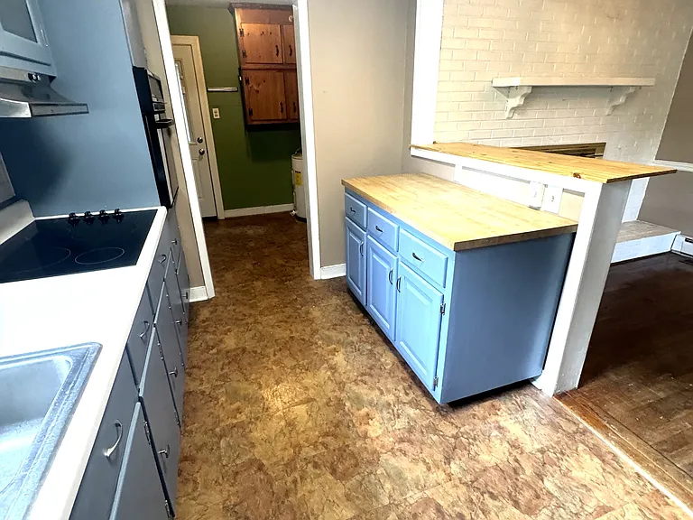 8709 Avalon Dr — Photo 5