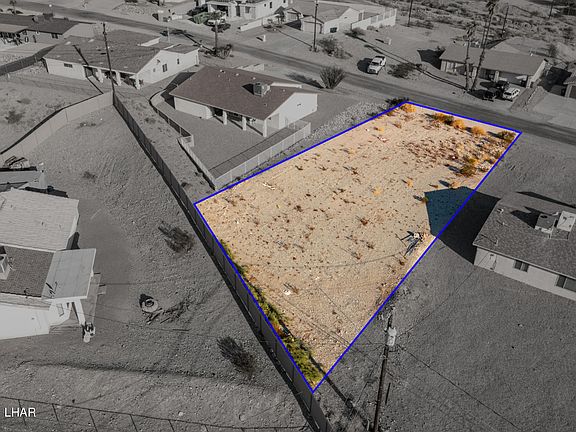 5th image of 2361 Huntington Dr Lot 10