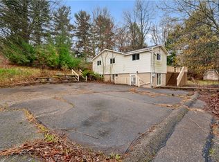 134 Becks Run Rd, Coraopolis, PA 15108