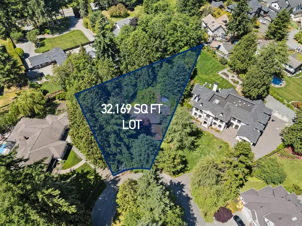 14069 26a Ave, Surrey, BC V4P 2E3