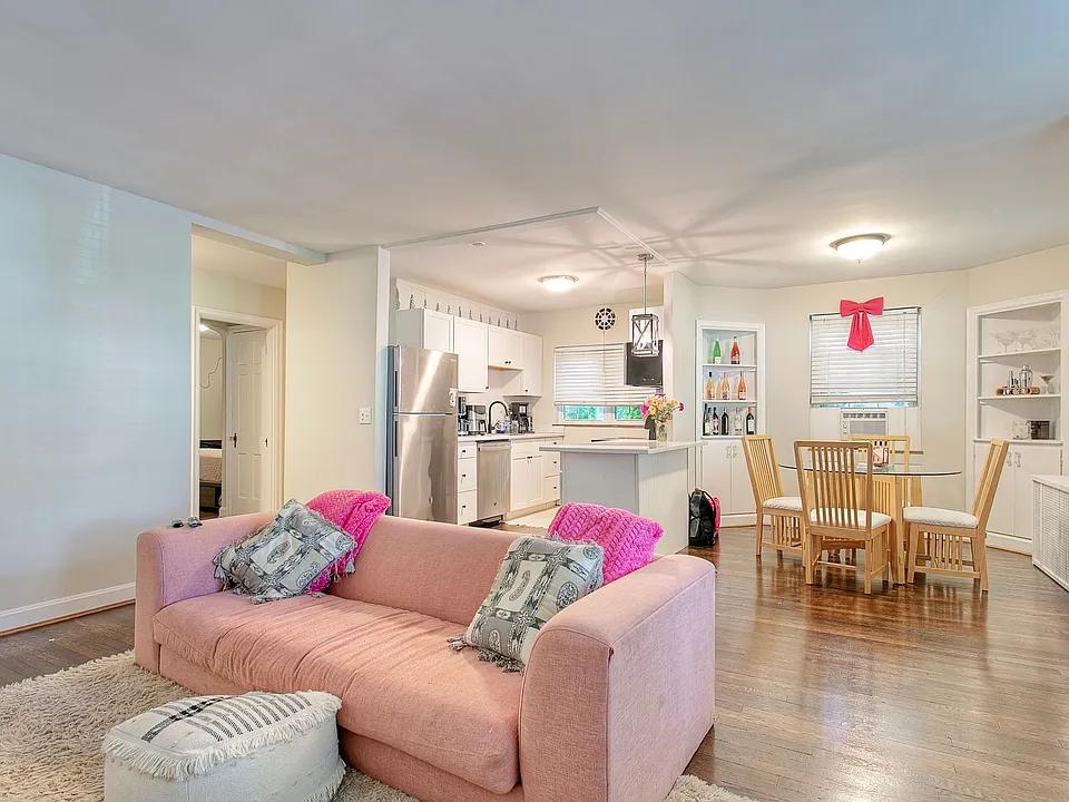 1256 Delta Ave #6