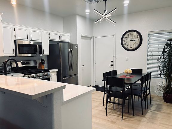 5th image of 9825 Garamound Ave #9825