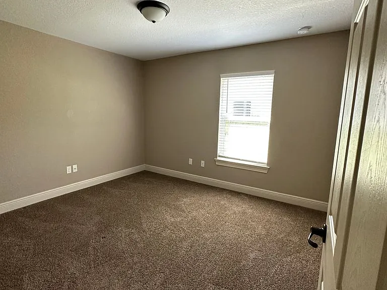 16736 SW 21st Terrace Rd — Photo 5