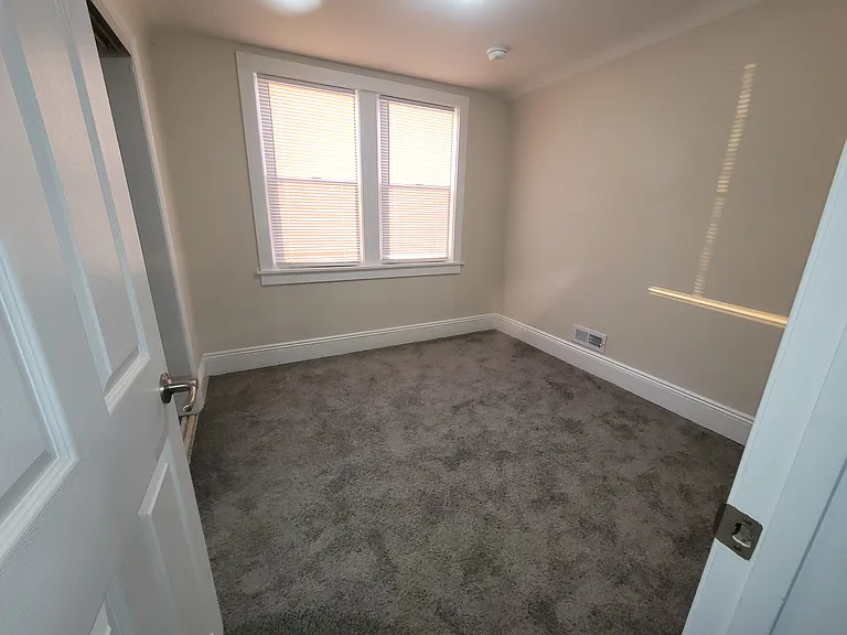 844 Forest St — Photo 14