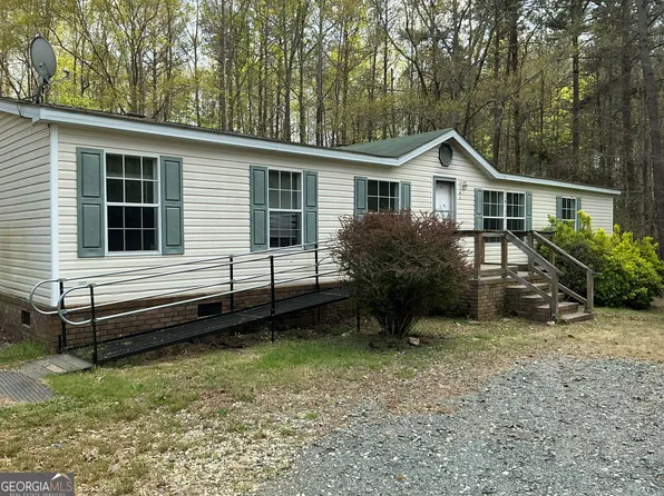 1101 Sunshine Rd, Toccoa, GA 30577