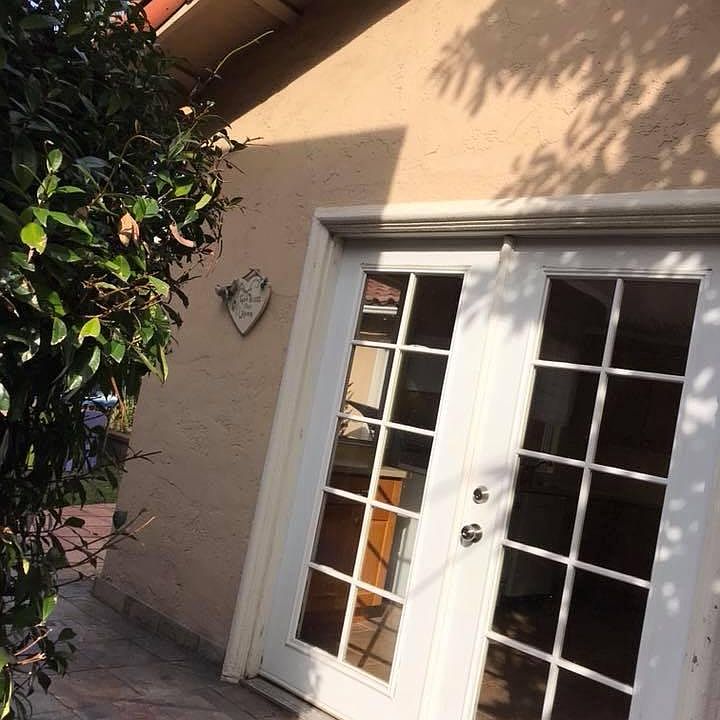 1st image of 1110 Peninsula Ave