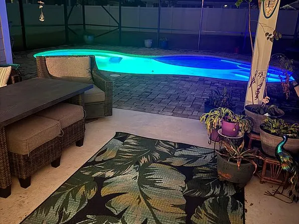 423 Warren Bayou Ln, Panama City Beach, FL 32407