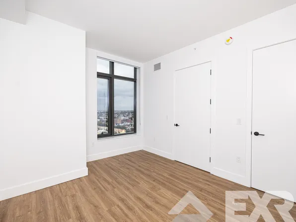 2230 Cropsey Avenue image 10 of 70