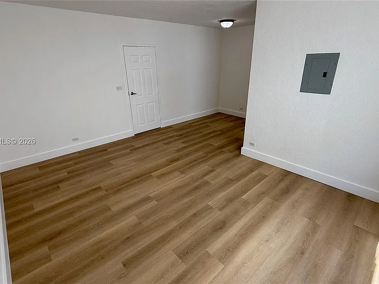 7334 Harding Ave #3 — Photo 6