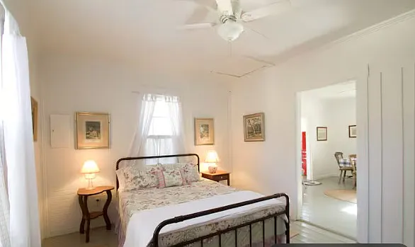 1228 Sam Brown Rd — Photo 5