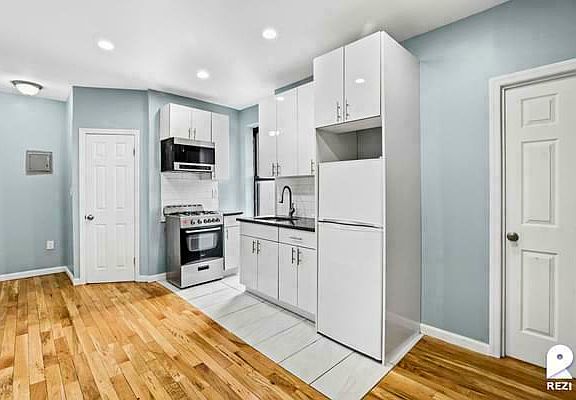 4th image of 554 E 149th St APT 17