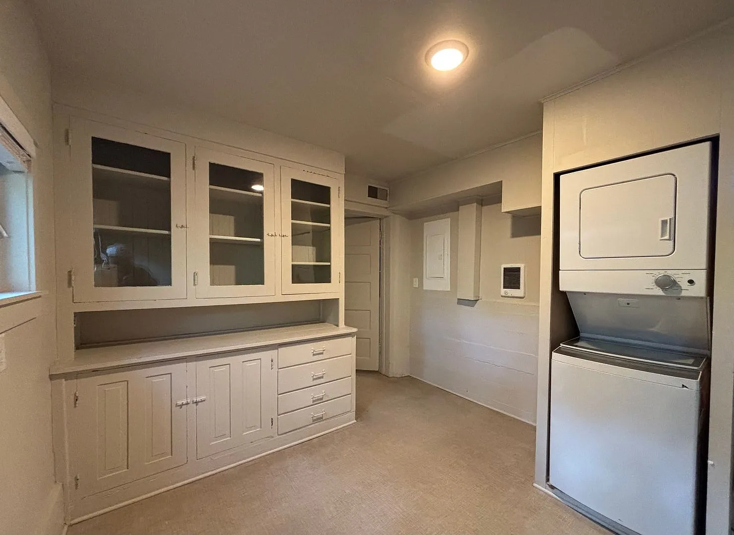 Charming 1-Bedroom Just Steps from Montana State University — Photo 3