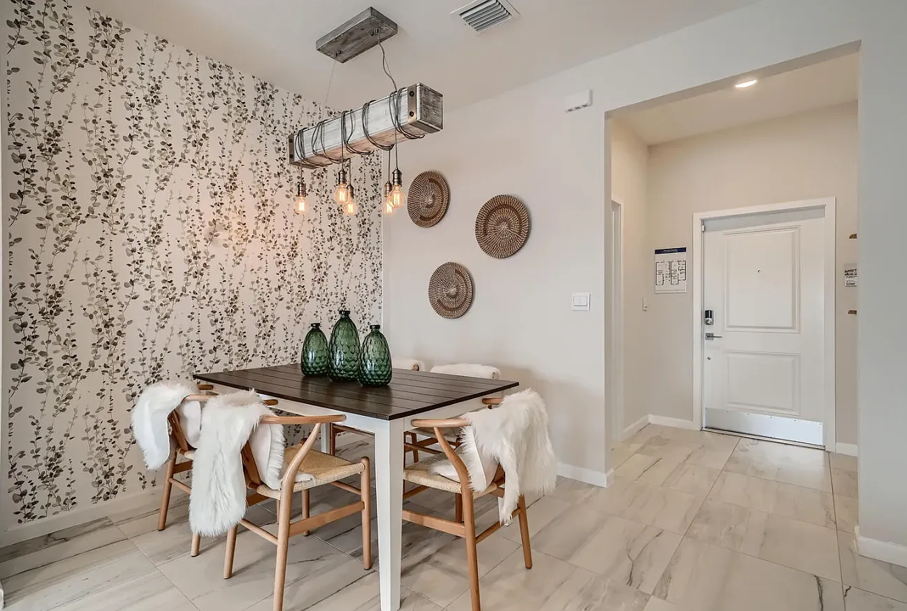 4 bed, 1700 sqft, $2,700 — Photo 4