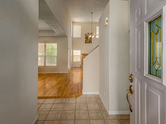4th image of 12520 Mountain Ridge Pl NE