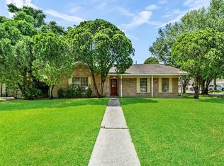 6323 Oakham St, Houston, TX 77085