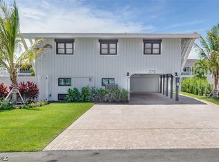 370 Bayland Rd, Fort Myers Beach, FL 33931