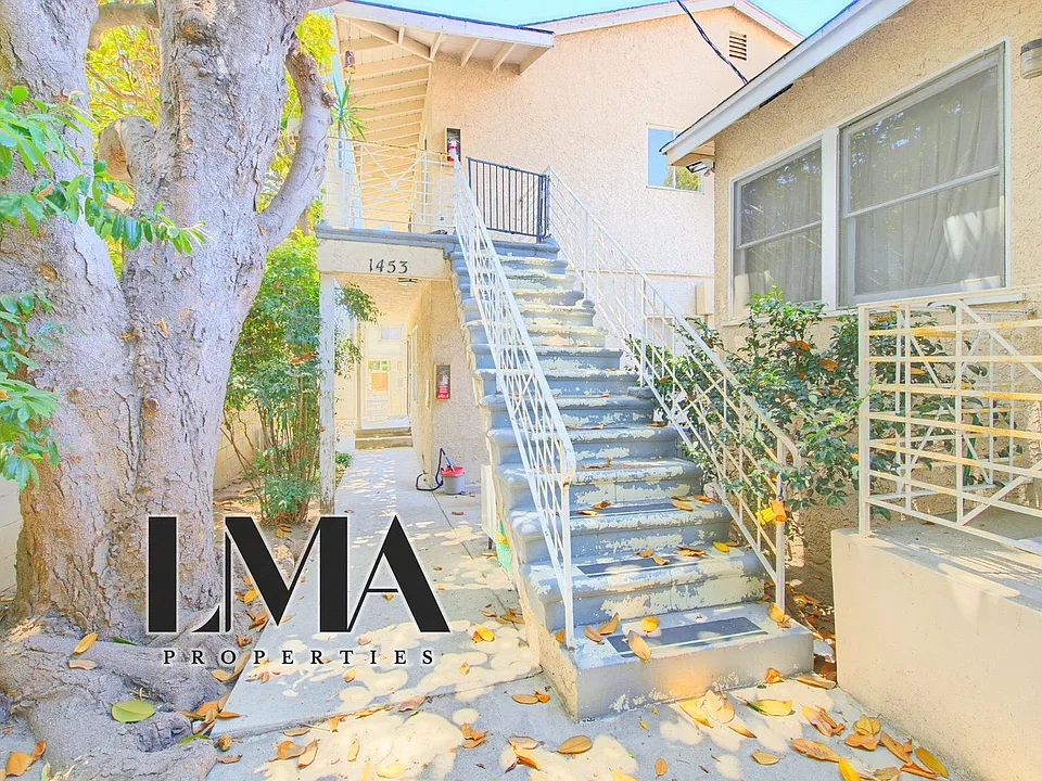 1453 Butler Ave #3