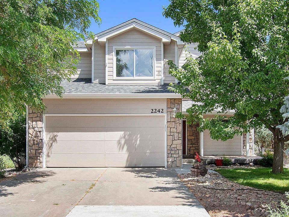 2242 Yorkshire St, Fort Collins