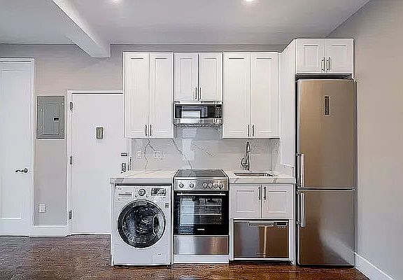 2nd image of 150 E 2nd St #3B
