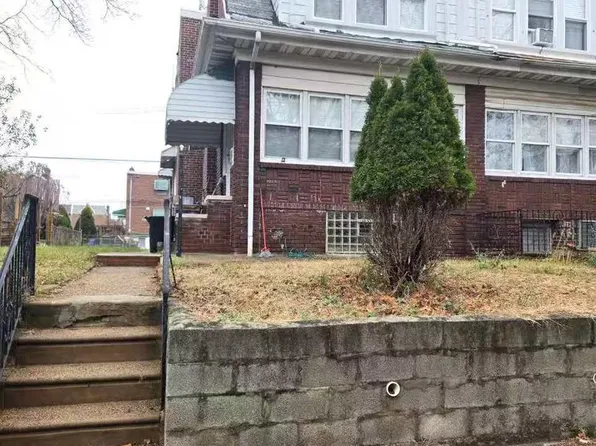 2223 Rhawn St, Philadelphia, PA 19152