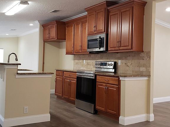 3rd image of 107 Empress Ln
