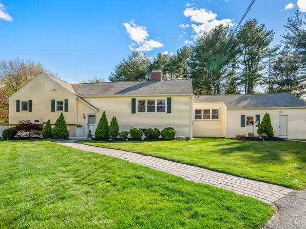13 Pinecrest Rd, Andover, MA 01810