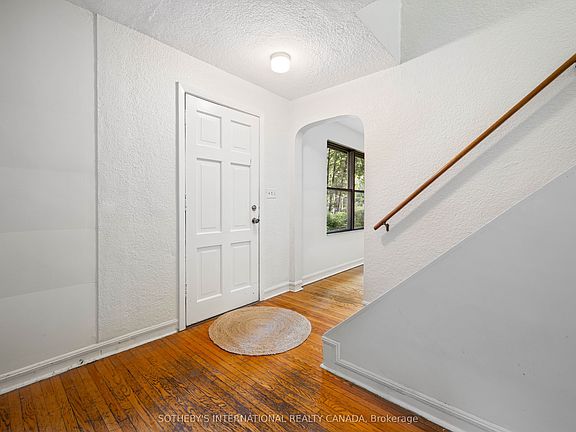 5th image of 2050 Russett Rd