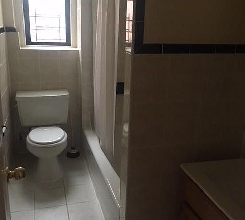 5th image of 9010 149th St APT 5L