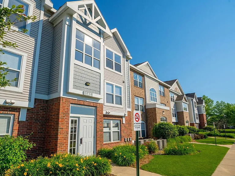 Beautiful landscaping at Heatherwood Apartments, Grand Blanc, Michigan