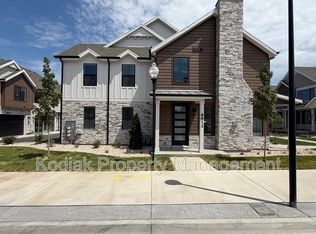 8812 S Cys Park Ln, Sandy, UT 84094