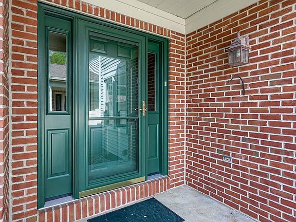 2nd image of 1817 Spring Ridge Ln