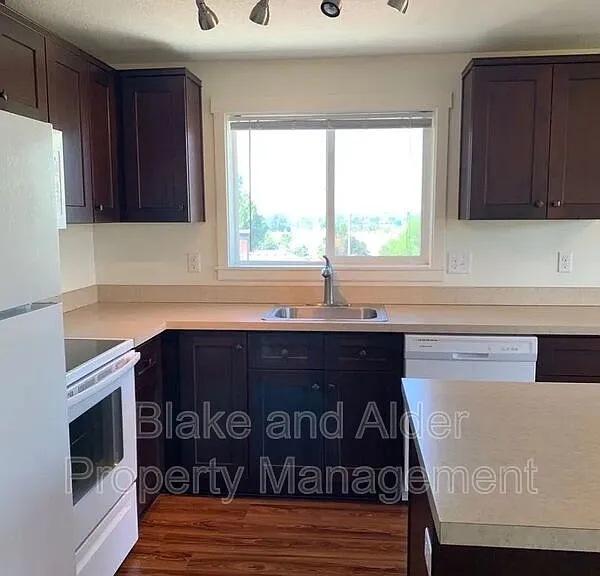 8211 N Montana Ave #C — Photo 3